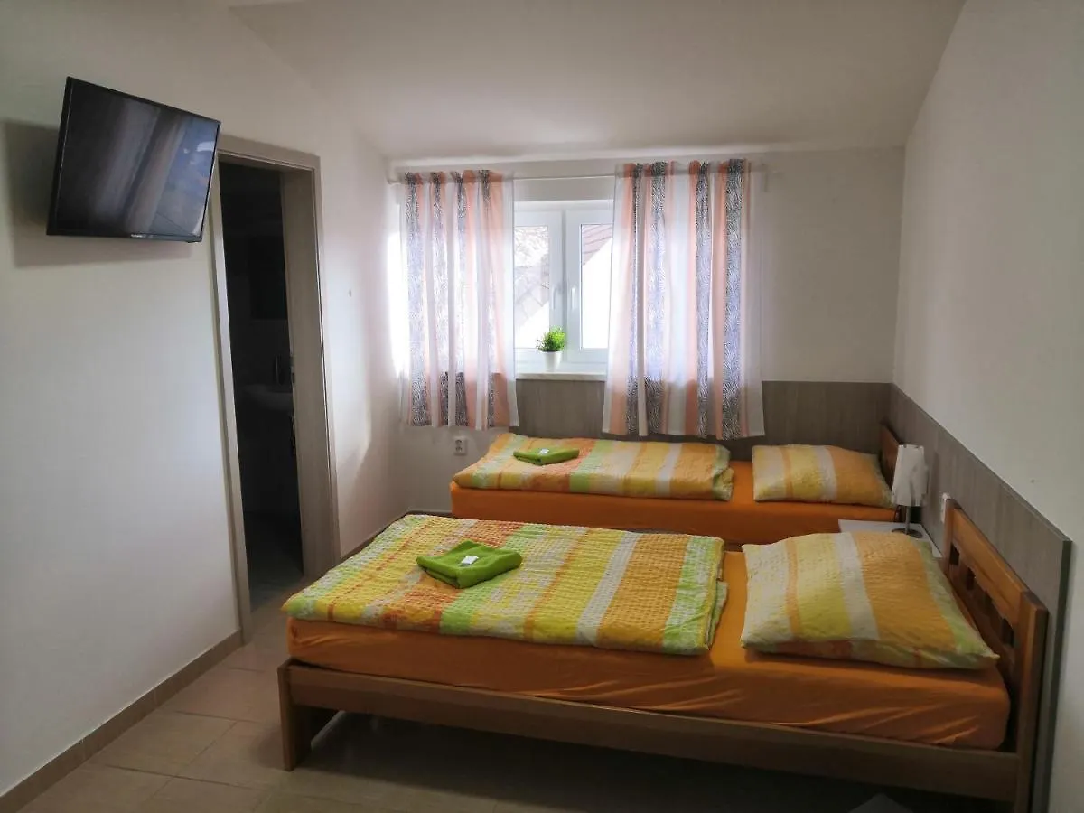 *** Guest house Restaurace - Penzion Bavorsky Dvur Sezemice Czech Republic