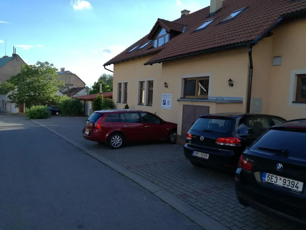 Restaurace - Penzion Bavorsky Dvur Sezemice Guest house