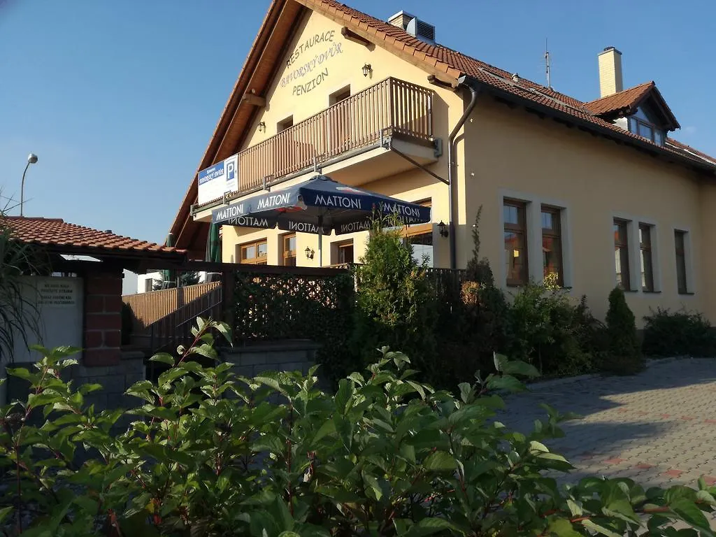 Restaurace - Penzion Bavorsky Dvur Sezemice