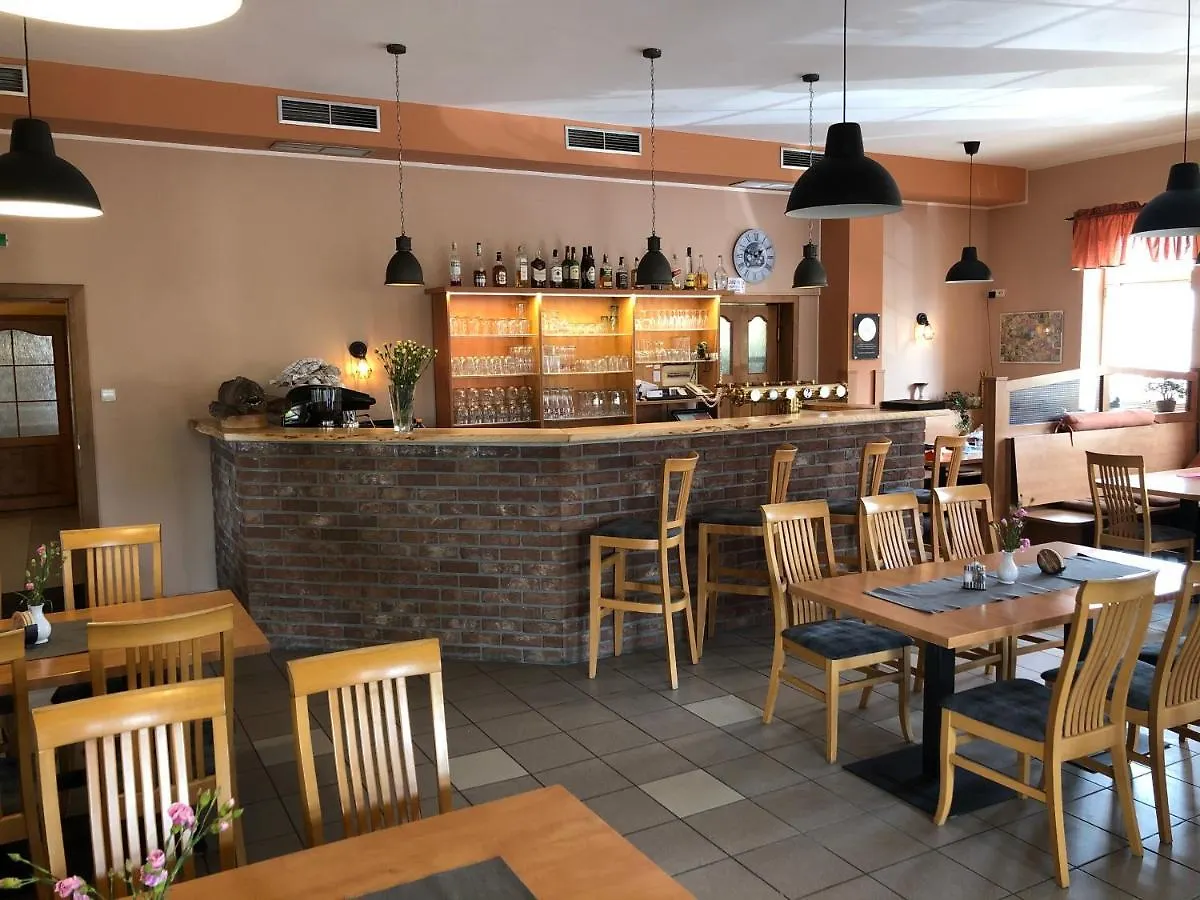 Gasthof Restaurace - Penzion Bavorsky Dvur Sezemice